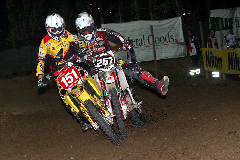 il bel duello tra Walker e Bersanelli nella SX125 - photo Offroadproracing