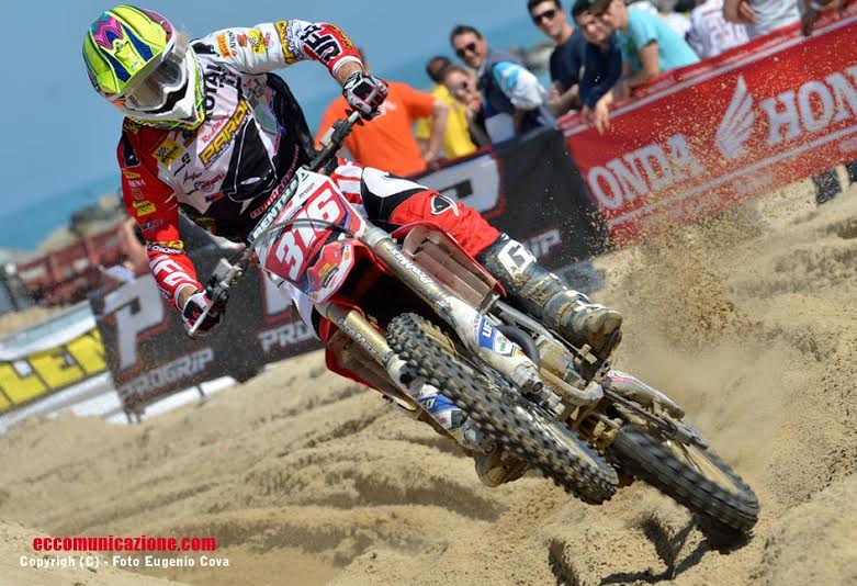 Bertuccelli vola nella classe MX1