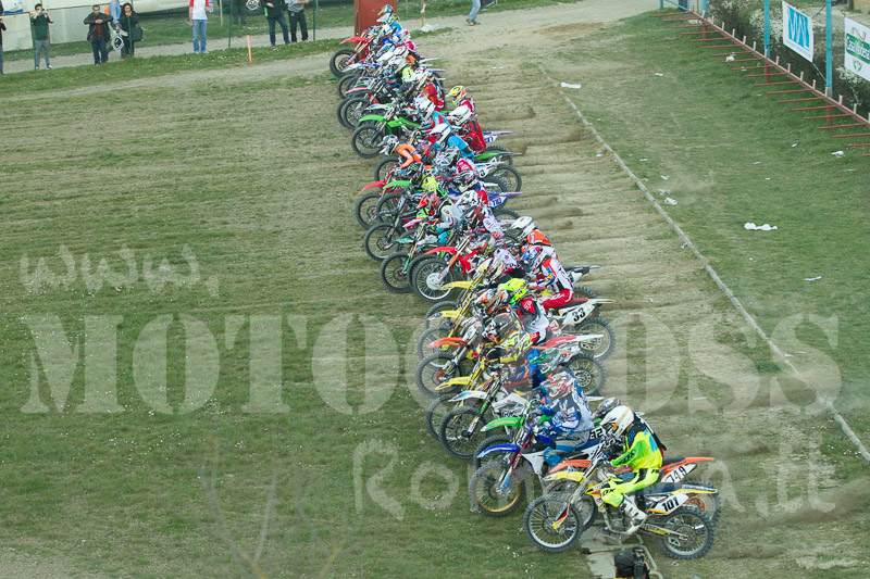 la pista di Savignano sul Panaro ha retto bene alla polvere!