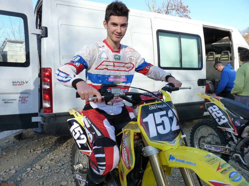 Thomas Marini sulla Suzuki Castellari 125 per il 2012