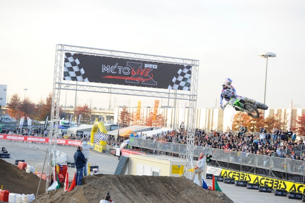 EICMA MOTOLIVE VENERDI - PAOLO LUGANA E&#039; CAMPIONE SX JUNIOR